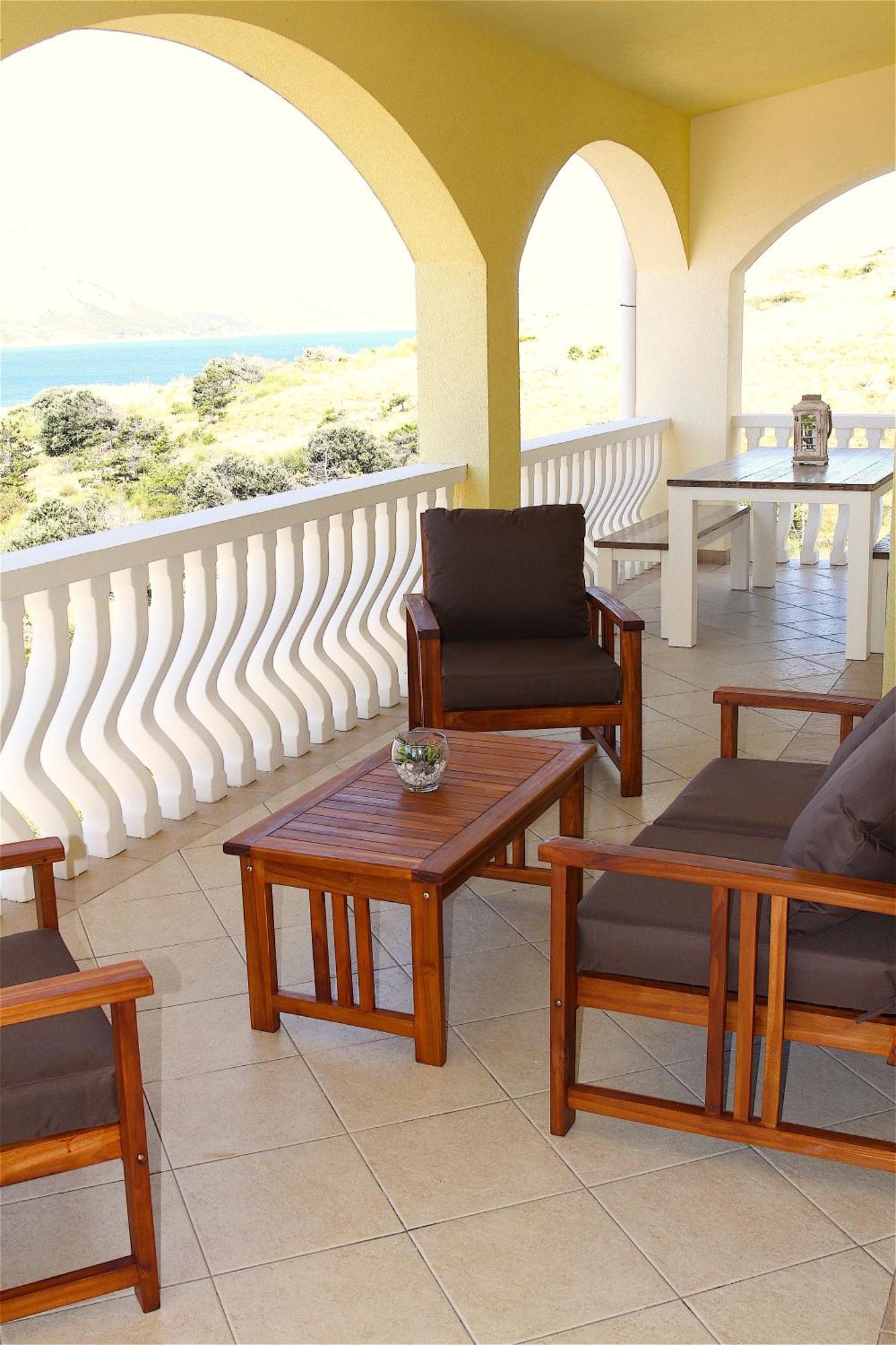 Luka Apartman Pag Town